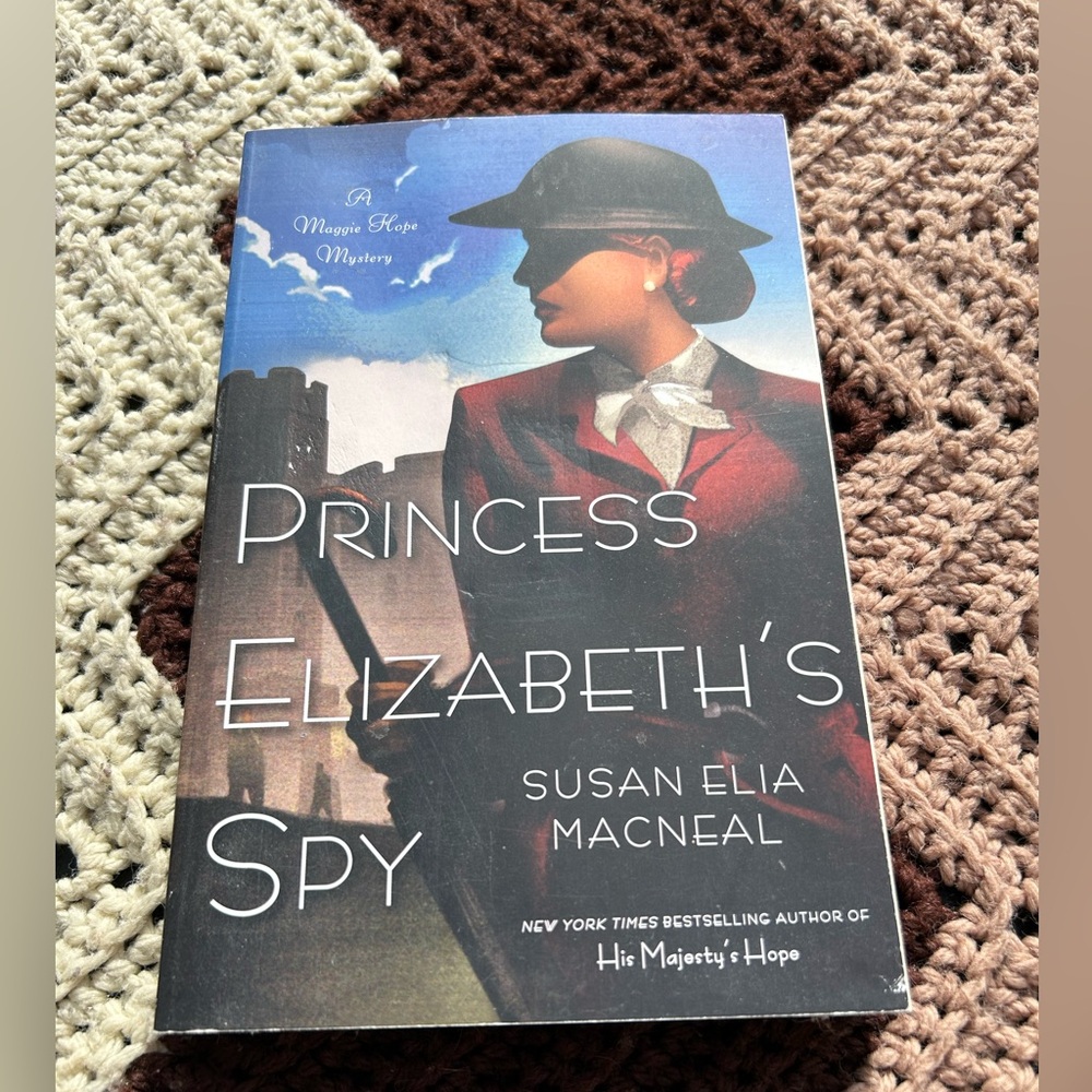 Princess Elizabeth’s Spy ⭐️ Susan Elia Macneal. Good condition paper back book.